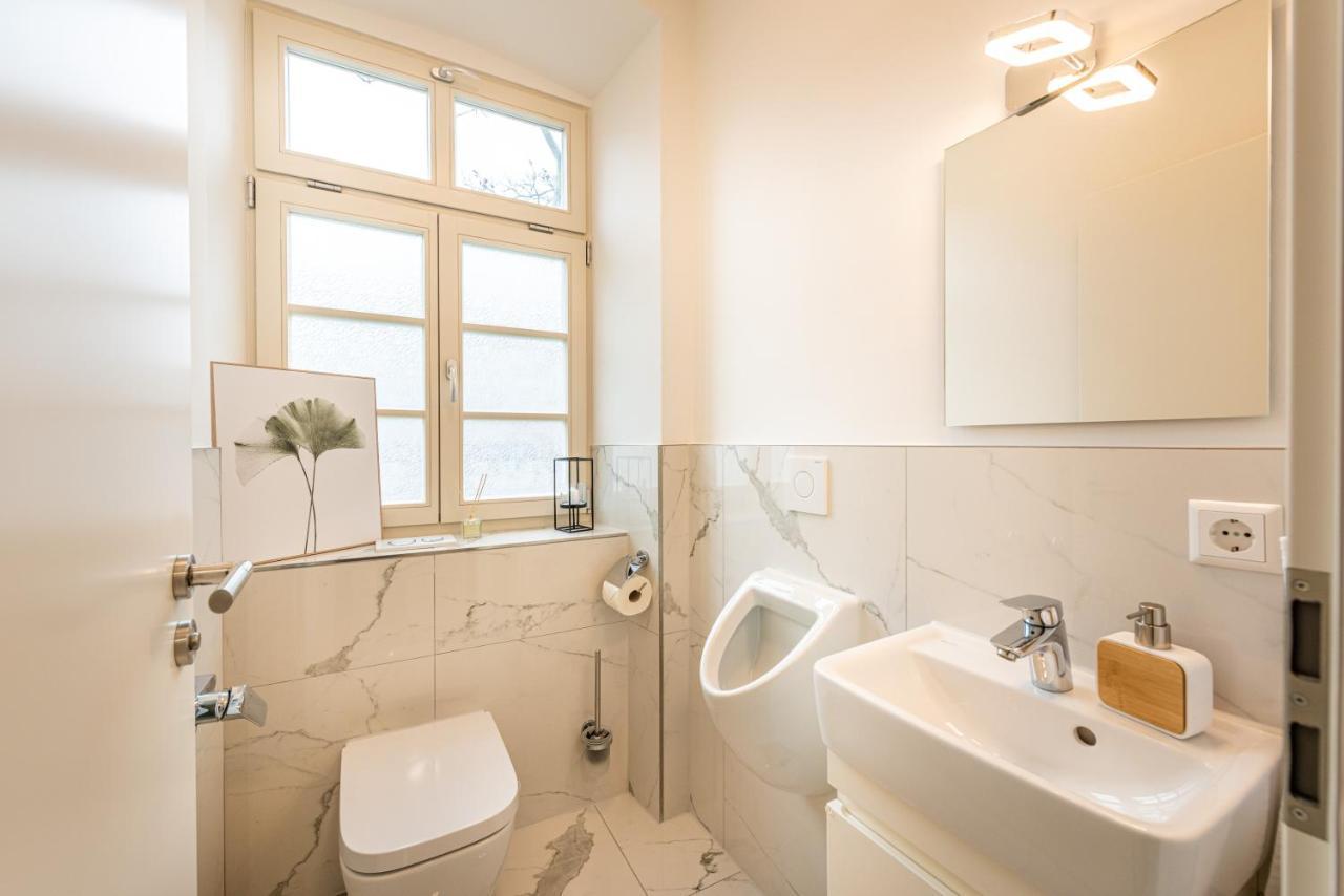 Vivid Luxury Apartment Ludwigsburg - Bluehendes Barock-Forum-Schloss-Modern エクステリア 写真