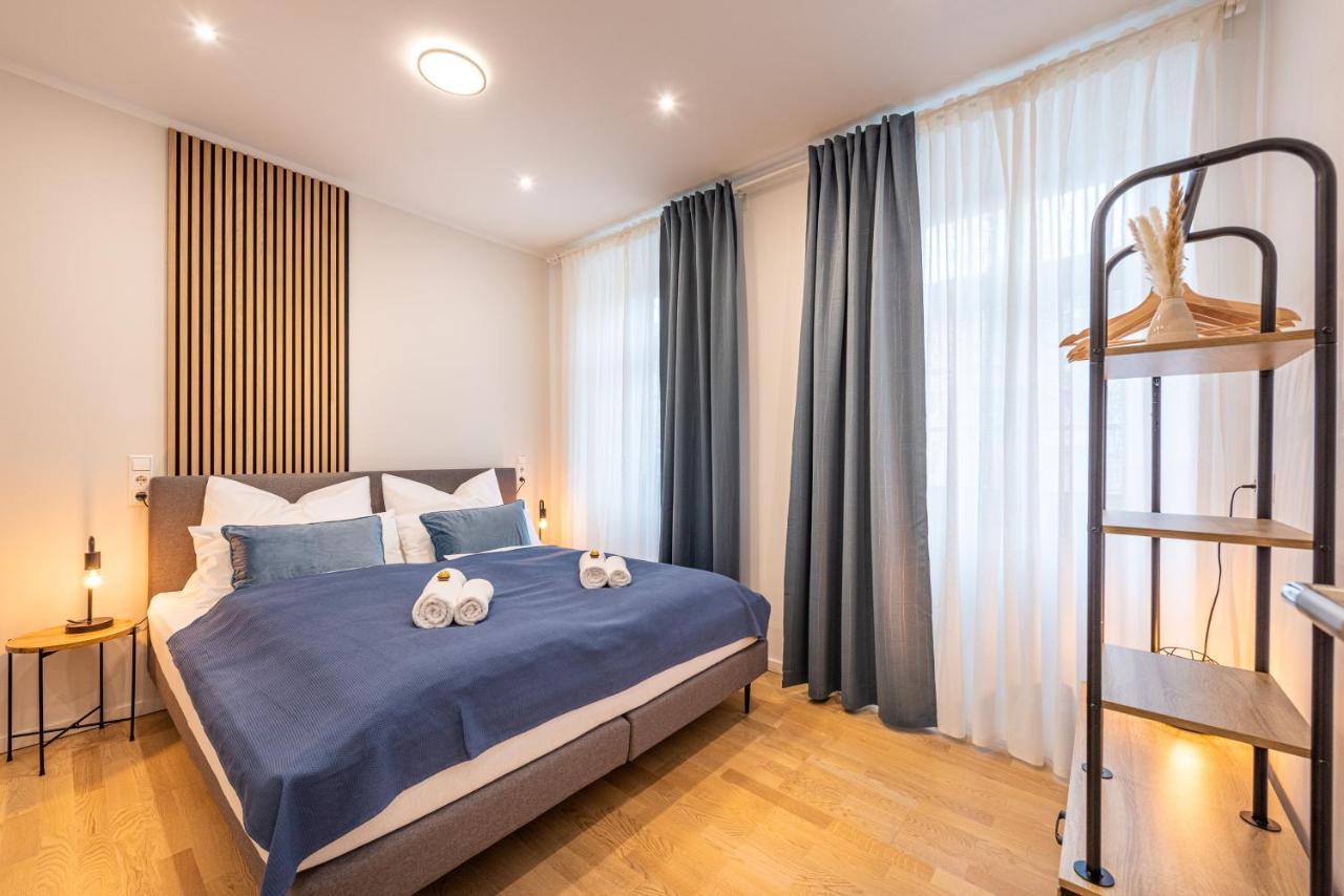 Vivid Luxury Apartment Ludwigsburg - Bluehendes Barock-Forum-Schloss-Modern エクステリア 写真